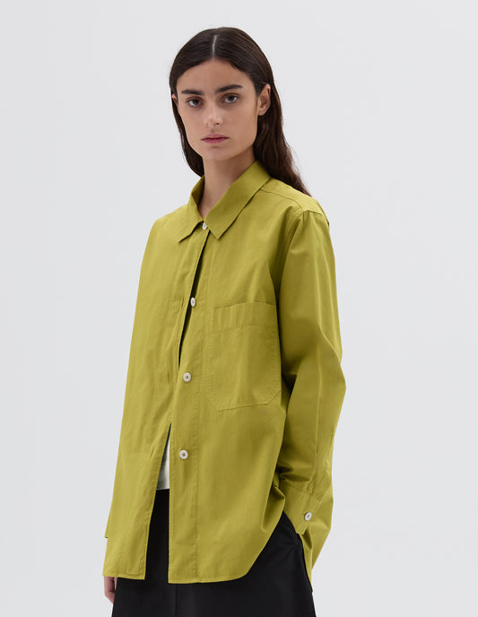 MHL. LONGLINE SHIRT | COMPACT COTTON POPLIN | FRESH OLIVE