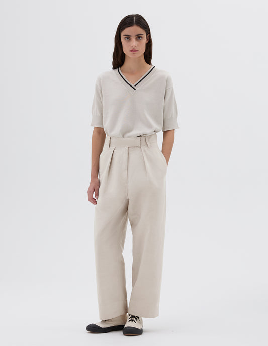 MHL. PLEATED CROP TROUSERS | DRY COTTON LINEN | PALE STONE