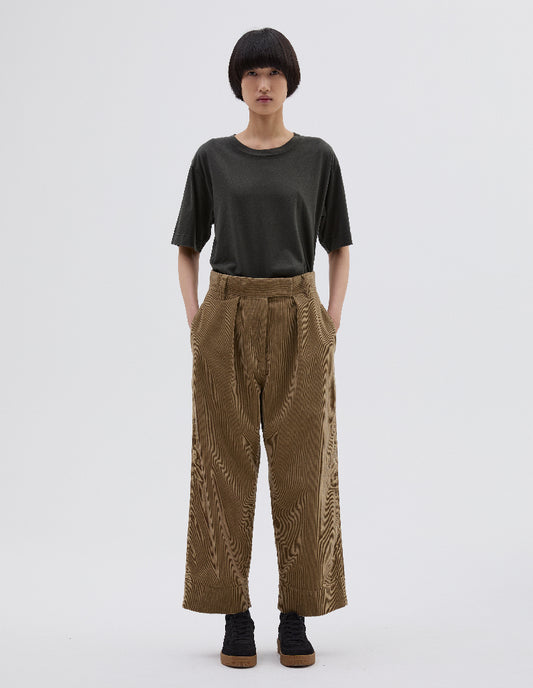 MHL. PLEATED CROP TROUSER | MHL. PLEATED CROP TROUSER | PUTTY