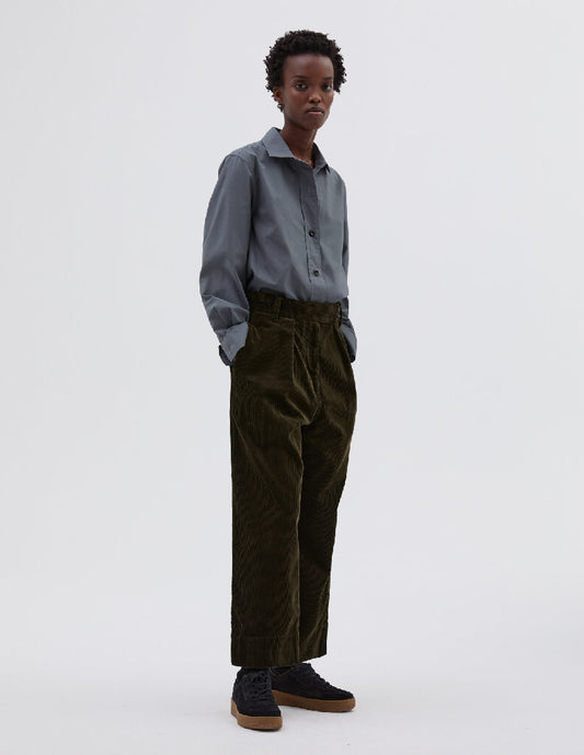 MHL. PLEATED CROP TROUSER | HEAVY CORDUROY | DARK OLIVE