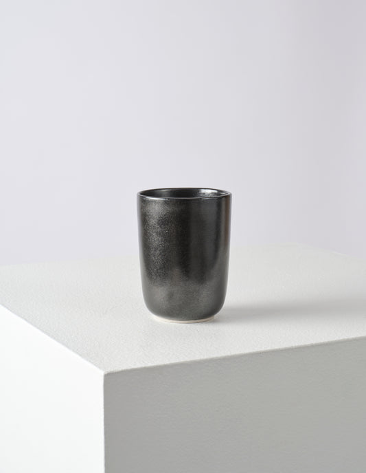 BLACK BEAKER | STONEWARE | BLACK