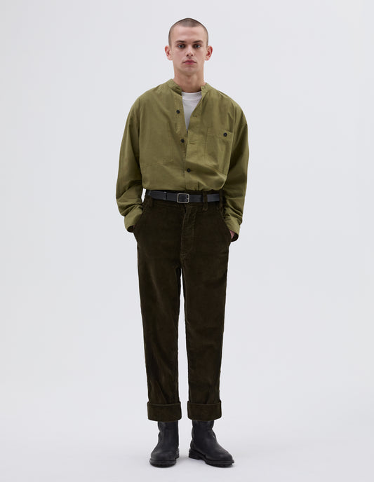 MHL. PANTALON À LARGE CEINTURE | CORDUROY LOURDE | OLIVE FONCE