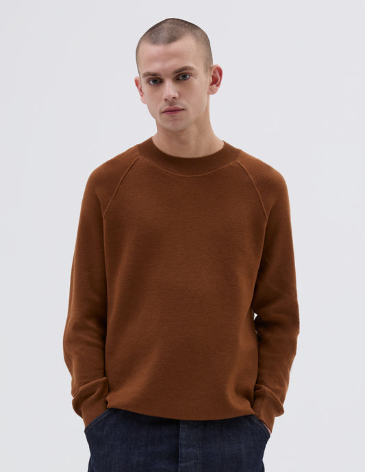 MHL. WIDE NECK SWEATSHIRT | FINE MERINO WOOL
 | TOBACCO