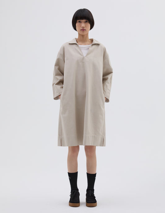 MHL. PATCH POCKET SMOCK DRESS | WORN COTTON DRILL | PUTTY