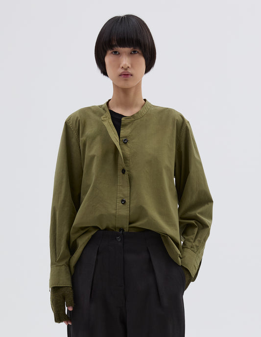 MHL. BUTTON THROUGH COLLARLESS SHIRT | LIGHT COTTON LYOCELL | OLIVE GREEN