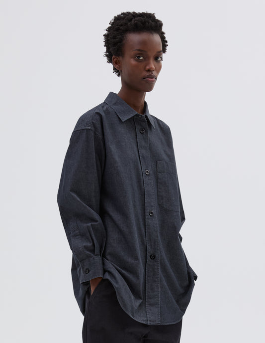 MHL. CHEMISE DE PEINTRE SURDIMENSIONNÉE | CHAMBRAY EN COTON MAT | CHARCOAL